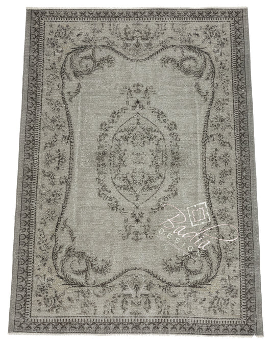 Vintage Gray Rug with Geometric Designs