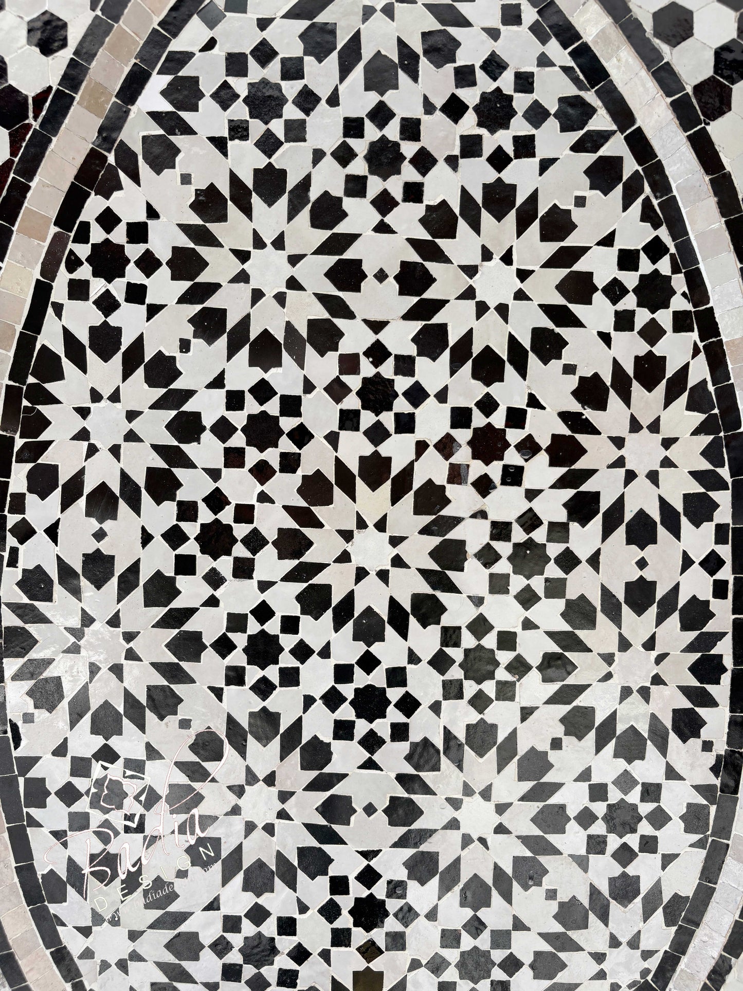 Black and White Mosaic Tile Water Fountain